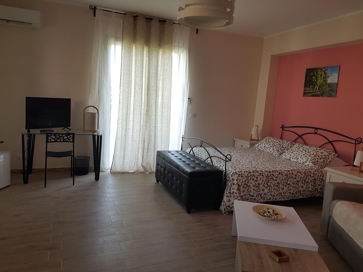La Porta Dell'Alcantara Gaggi Eksteriør billede