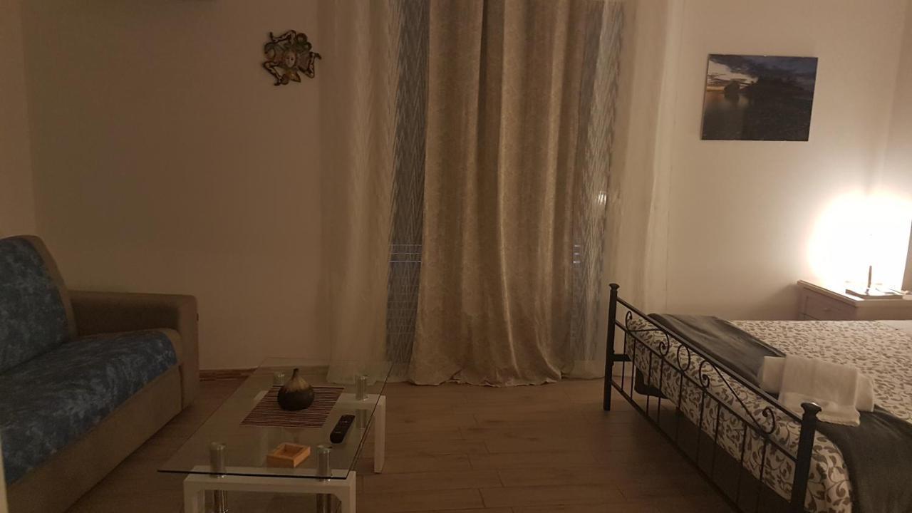 La Porta Dell'Alcantara Gaggi Eksteriør billede